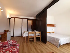 Studio coin nuit 4 pers, balcon sud-ouest, Serre-Chevalier - Image 3