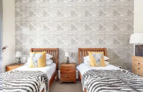Beautiful 2 Bedroom Apartment Glasgow West End Sleeps 4/5 - Image 4