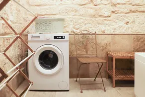 Traditional Maisonette - Yard & Jacuzzi - Image 2