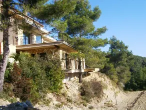 Near Barcelona, comfortable vacation apartment in country house surrounded by vineyards  - Image 5