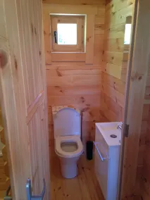 Træhytte med havudsigt - Image 3