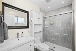 3B/2Bth, Upgraded w Everything New, EasyA to US99 - Image 4