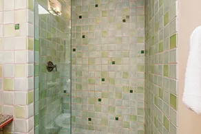 Fort Marcy 78 | Walk to Plaza | Wood Fireplace | Full Kitchen | Hot Tub | Pool | Single Level - Image 3