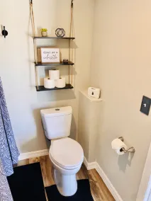 Adorable guest suite with private pool and entrance. - Image 3