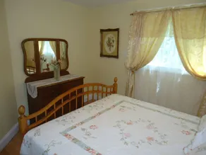 Romantisk Cottage Getaway med gratis brug af kajakker og båd. Tilgængelig 3 sæsoner. - Image 4