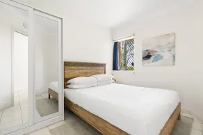 Chic 1-Bed Escape with Parking Bridgeman Downs - Image 4