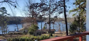 Razorback Red Lakeside Cottage - Image 5