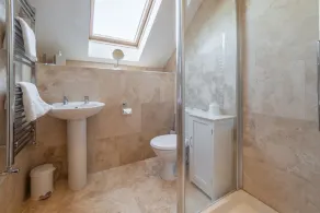 A fabulous beach house with sea views and a lovely, enclosed garden. - Image 5