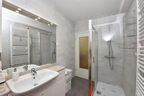 Apartment Vita with Terrace and Garden View - Image 3