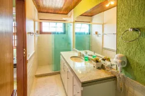 Excellent house in a gated community with total security, 24-hour concierge, 4 suites. - Image 3