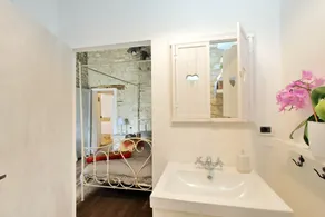 Lovely villa in a peaceful area - Image 3