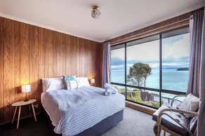 Stones Throw - Freycinet Holiday Houses - Image 5