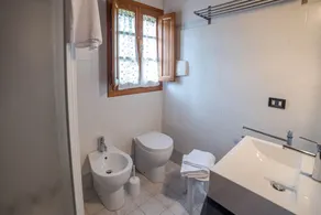 Toscana Hjem i grønne bakker med pool og jacuzzi - Image 2