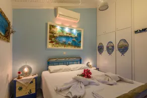 The Blue House Seaside Retreat - Fully equipped - Image 4