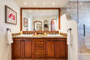 Beachfront Villa,  Private Pool & Access to Fitness Center & Private Beach Club  - Image 4