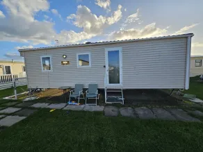 2 Bed Caravan Leanne Centeal Heated - Image 5