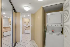 Large 1BR condo, partial ocean view, pool, beach access - Kaanapali Shores 414 - Image 2