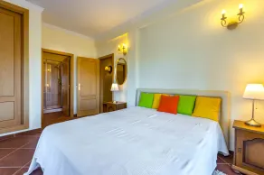 Villa Amarela ist eine wunderschöne, großzügige Villa mit privatem Pool - Image 5