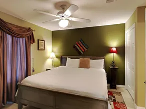 Tropical Oasis at the Beach! Balcony with Beach Views & Easy Walk to the Gulf - Image 5