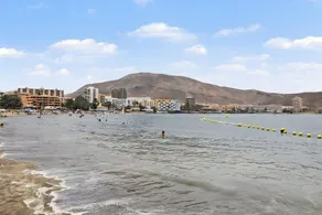 Apartamento T2 na praia de Los Cristianos com vista para o passeio principal - Image 4