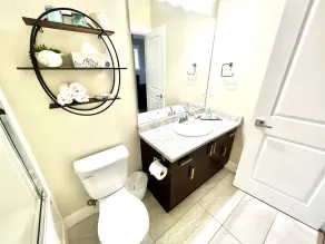 Newer private cozy 1 bdrm suite located 5 mins from all amenities. - Image 4