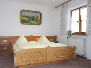 grande apartamento para 4 pessoas com vista staufen com 2 quartos - Image 3