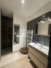 Spacious apartment a stone's throw from the beach and center of Calvi - Image 3