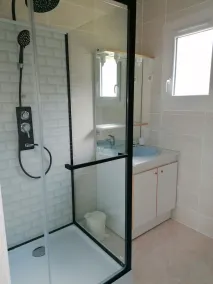La CABANE AUX ECREVISSES - LES PIEDS DANS L'EAU - Image 5