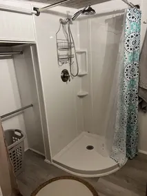 Tiny House/w outdoor cast-iron shower/tub - Image 3
