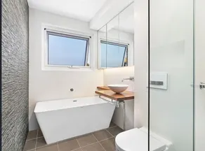 Manly - Free parking, WIFI, Office, Pool, Coffee Machine - Image 2