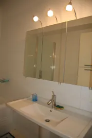 2 Quartos em pés Eze na situação excepcional de água - Image 2