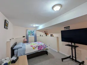 Quiet and big room in Coquitlam - Image 4
