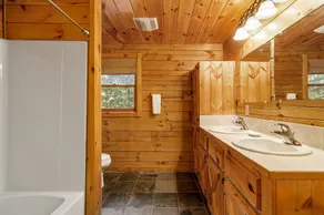Vacker Cabin inbäddat på en sluttning på Cove Hollow Bay - Image 5