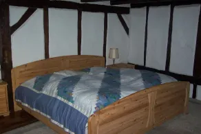 Nænsomt restaureret gård i en skovklædt, landlige omgivelser - Image 3