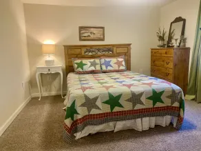 Less than 2 miles from Smoke Hole  Pet Friendly - Image 5