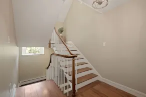 Shiloh, Shiloh Renovated Farm House in Purcellville - Image 4