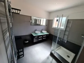 BEAUTIFUL MODERN VILLA WITH SWIMMING POOL sea view 400 m from the beach - Image 3