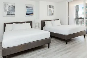 Gorgeous 2BR @ the Heart of Brickell, Free Parking - Image 5