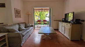 Lovely 3 bedroom with seaview and access to pool - Image 4