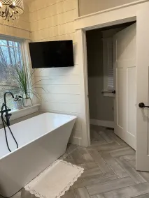 Beautiful new home located just 6 miles from Bristol Motor Speedway and downtown - Image 3