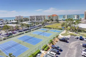 Bayshore Yacht & Tennis 314 - Image 3