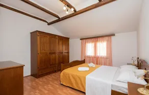 Beautiful home in Veliki Prolog - Image 4