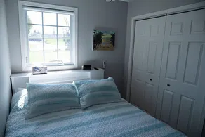 Cozy Lakefront Cottage - Private Beach - Image 4