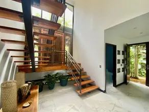 Beautiful Jungle Villa with monkeys, five minutes from surfing and restaurants - Image 2