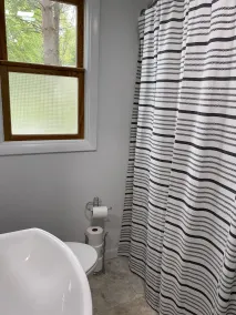 Full Rec Lake Cottage - Image 4