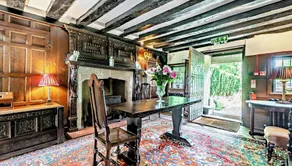Large Tudor Manor House with Private Jacuzzi & Indoor Pool, Sleeps Max 20. - Image 5