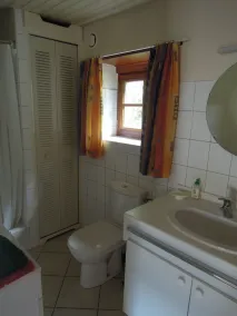 4-person house in the countryside, quiet, close to beaches - Image 3