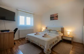 Awesome Home In Vinjani Gornji - Image 4