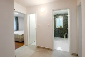 Cozy apartment, amazing mountain view, close to great hiking trails - Image 4