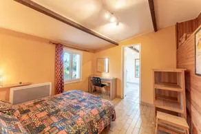 Holiday Home 'Mazet' with Private Terrace, Private Garden and Wi-Fi - Image 5
